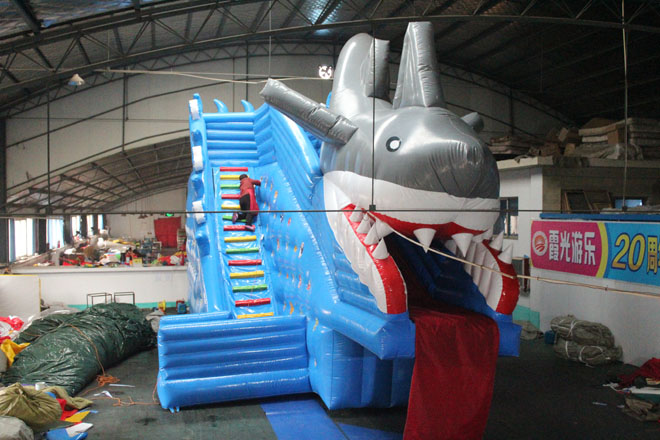 广东大鲨鱼水滑梯制造